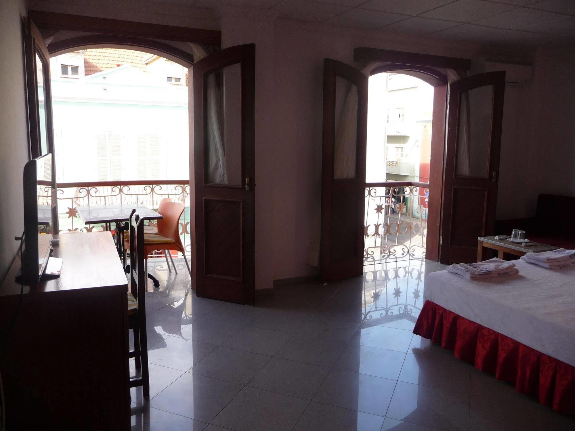 Royal Mindelo Suite Luaran gambar